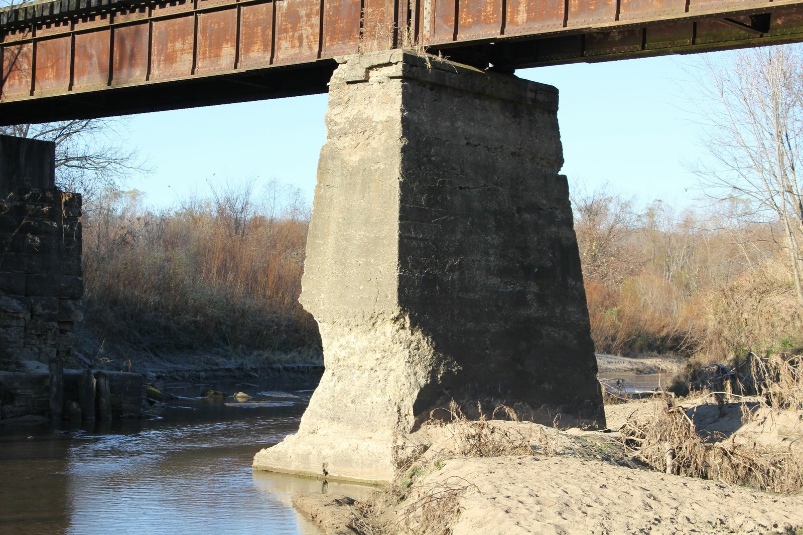 Center pier